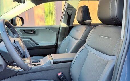 Toyota RAV4, 2025 год, 4 910 000 рублей, 7 фотография