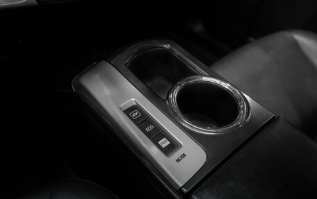 Toyota Prius v (+) I (ZVW40/41) рестайлинг, 2015 год, 1 650 000 рублей, 14 фотография