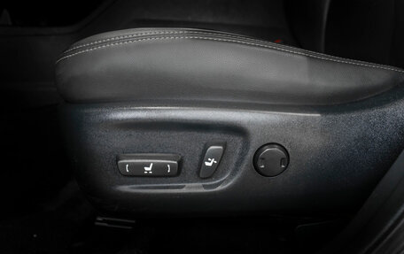 Toyota Prius v (+) I (ZVW40/41) рестайлинг, 2015 год, 1 650 000 рублей, 19 фотография