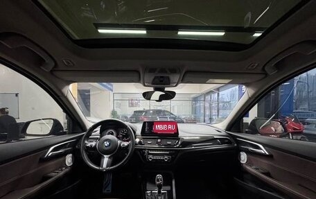 BMW 1 серия, 2022 год, 1 710 000 рублей, 10 фотография