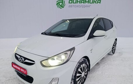 Hyundai Solaris II рестайлинг, 2013 год, 750 000 рублей, 1 фотография