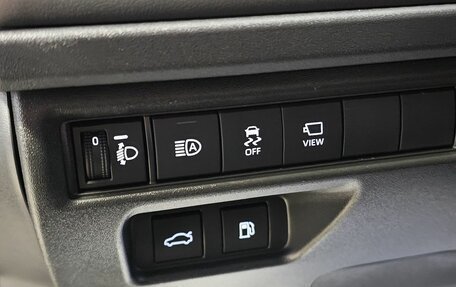 Toyota Camry, 2025 год, 3 999 999 рублей, 14 фотография