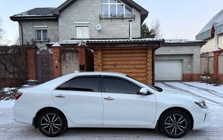 Toyota Camry, 2017 год, 2 290 000 рублей, 10 фотография