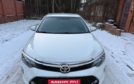 Toyota Camry, 2017 год, 2 290 000 рублей, 12 фотография