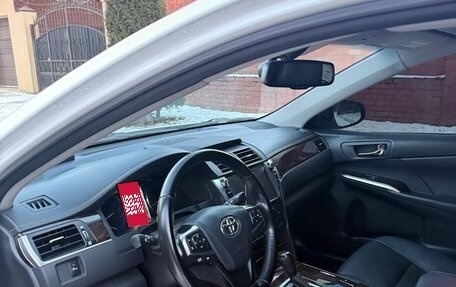 Toyota Camry, 2017 год, 2 290 000 рублей, 14 фотография