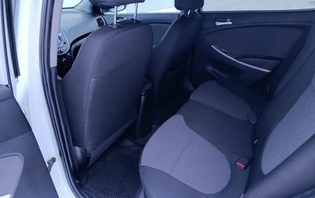 Hyundai Solaris II рестайлинг, 2013 год, 750 000 рублей, 11 фотография