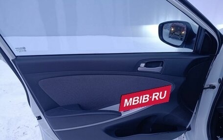 Hyundai Solaris II рестайлинг, 2013 год, 750 000 рублей, 10 фотография