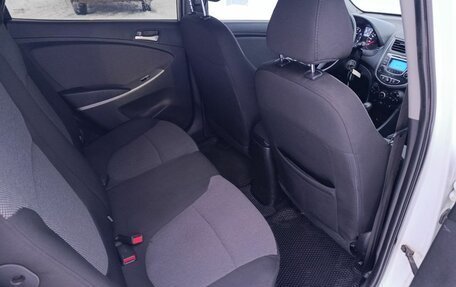 Hyundai Solaris II рестайлинг, 2013 год, 750 000 рублей, 14 фотография