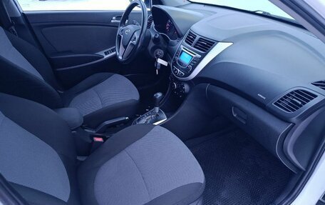 Hyundai Solaris II рестайлинг, 2013 год, 750 000 рублей, 16 фотография