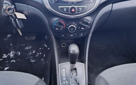 Hyundai Solaris II рестайлинг, 2013 год, 750 000 рублей, 22 фотография