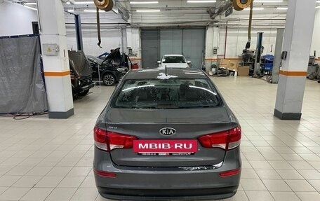 KIA Rio III рестайлинг, 2015 год, 979 000 рублей, 4 фотография