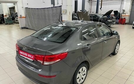 KIA Rio III рестайлинг, 2015 год, 979 000 рублей, 2 фотография
