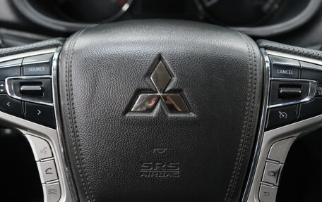 Mitsubishi L200 IV рестайлинг, 2021 год, 2 799 000 рублей, 12 фотография