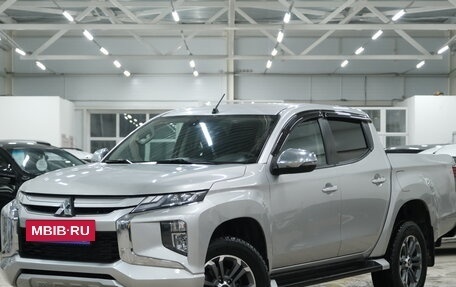 Mitsubishi L200 IV рестайлинг, 2021 год, 2 799 000 рублей, 3 фотография