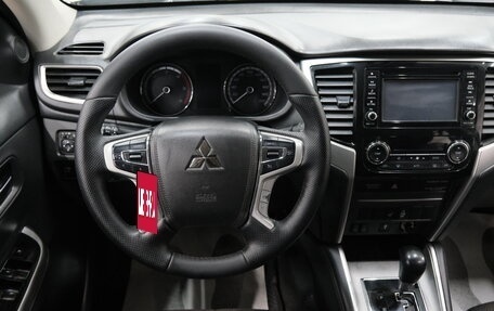 Mitsubishi L200 IV рестайлинг, 2021 год, 2 799 000 рублей, 11 фотография