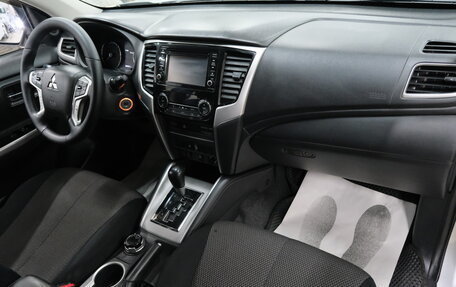 Mitsubishi L200 IV рестайлинг, 2021 год, 2 799 000 рублей, 19 фотография
