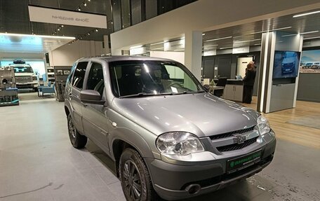 Chevrolet Niva I рестайлинг, 2019 год, 750 000 рублей, 3 фотография