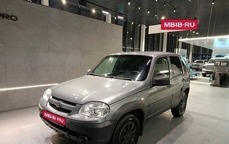 Chevrolet Niva I рестайлинг, 2019 год, 750 000 рублей, 1 фотография