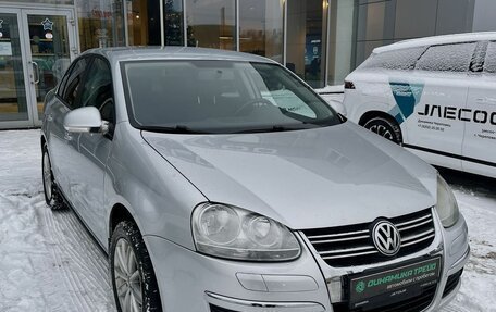 Volkswagen Jetta VI, 2008 год, 530 000 рублей, 3 фотография