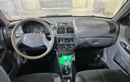 Hyundai Accent II, 2005 год, 270 000 рублей, 10 фотография