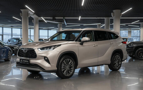 Toyota Highlander, 2025 год, 6 200 000 рублей, 1 фотография
