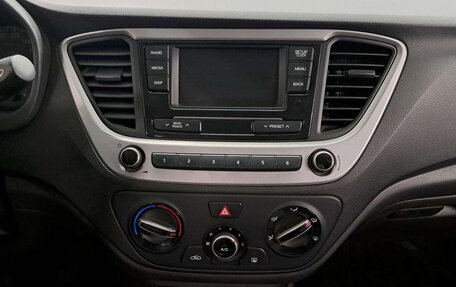 Hyundai Solaris II рестайлинг, 2017 год, 1 172 000 рублей, 18 фотография