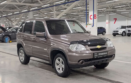 Chevrolet Niva I рестайлинг, 2016 год, 610 000 рублей, 3 фотография