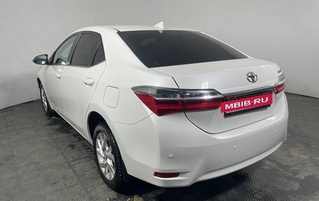 Toyota Corolla, 2017 год, 1 890 000 рублей, 6 фотография