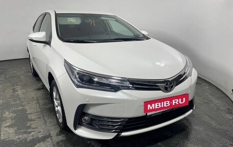 Toyota Corolla, 2017 год, 1 890 000 рублей, 3 фотография