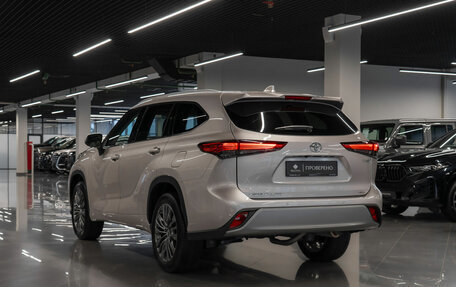 Toyota Highlander, 2025 год, 6 200 000 рублей, 5 фотография