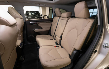 Toyota Highlander, 2025 год, 6 200 000 рублей, 14 фотография