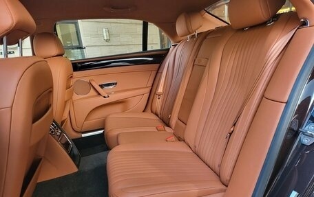 Bentley Flying Spur, 2024 год, 25 100 000 рублей, 26 фотография