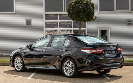 Toyota Camry, 2021 год, 2 245 000 рублей, 4 фотография