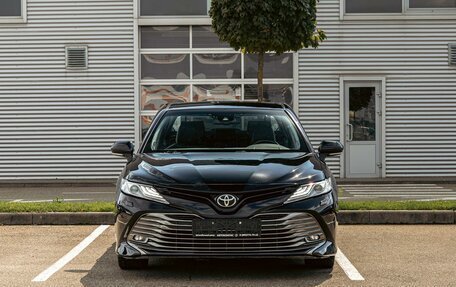 Toyota Camry, 2021 год, 2 245 000 рублей, 2 фотография