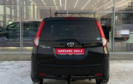 Toyota Passo Sette, 2009 год, 850 000 рублей, 7 фотография