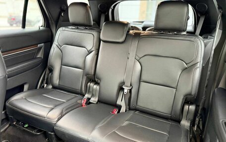 Ford Explorer VI, 2018 год, 3 450 000 рублей, 13 фотография