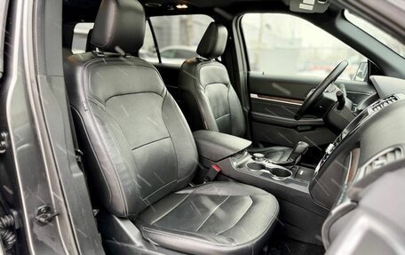 Ford Explorer VI, 2018 год, 3 450 000 рублей, 16 фотография