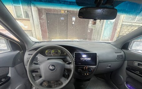 KIA Carens I (RS), 2004 год, 160 000 рублей, 6 фотография