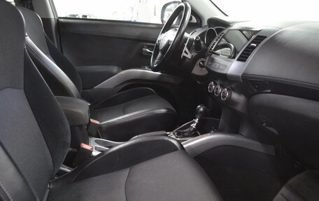 Mitsubishi Outlander III рестайлинг 3, 2010 год, 1 230 000 рублей, 7 фотография