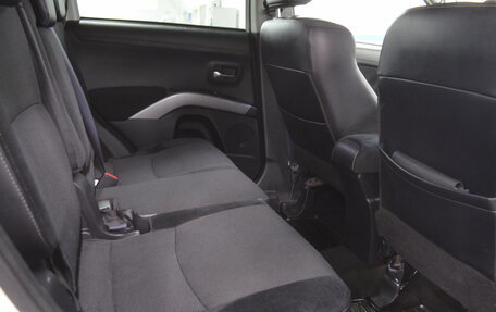 Mitsubishi Outlander III рестайлинг 3, 2010 год, 1 230 000 рублей, 19 фотография