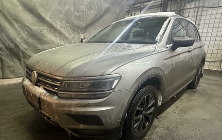 Volkswagen Tiguan II, 2019 год, 2 899 000 рублей, 1 фотография