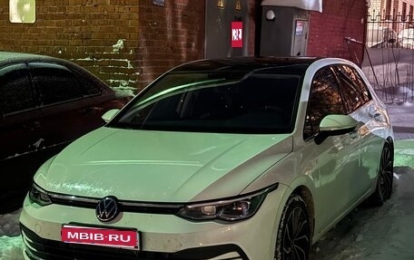 Volkswagen Golf VIII, 2021 год, 2 400 000 рублей, 1 фотография