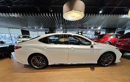 Toyota Camry, 2025 год, 4 950 000 рублей, 9 фотография