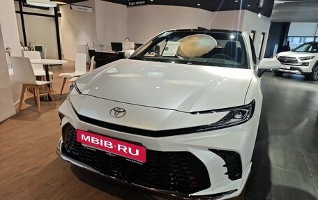 Toyota Camry, 2025 год, 4 950 000 рублей, 3 фотография