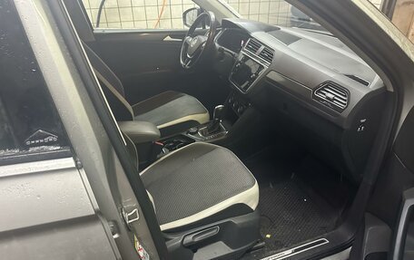 Volkswagen Tiguan II, 2019 год, 2 899 000 рублей, 6 фотография