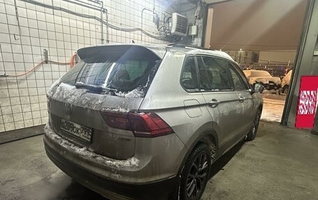 Volkswagen Tiguan II, 2019 год, 2 899 000 рублей, 3 фотография