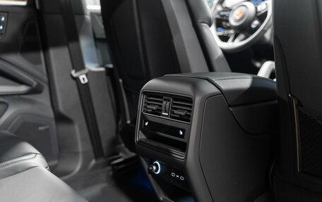 Porsche Cayenne III, 2025 год, 17 990 000 рублей, 25 фотография