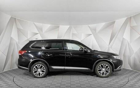 Mitsubishi Outlander III рестайлинг 3, 2018 год, 1 725 000 рублей, 6 фотография