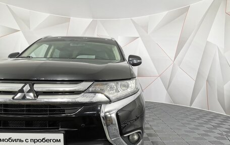 Mitsubishi Outlander III рестайлинг 3, 2018 год, 1 725 000 рублей, 10 фотография