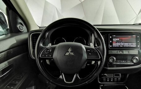 Mitsubishi Outlander III рестайлинг 3, 2018 год, 1 725 000 рублей, 20 фотография